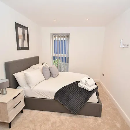 Your Away From In Ls9 Appartement