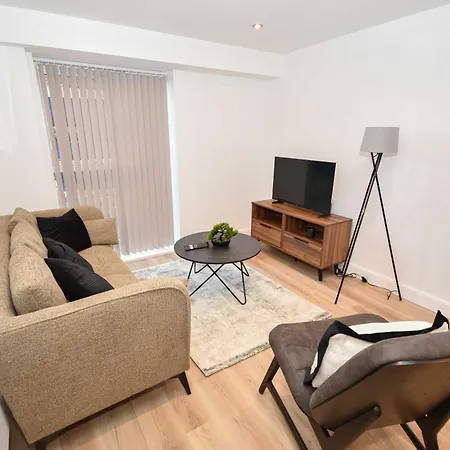 Appartement Your Away From In Ls9 *
