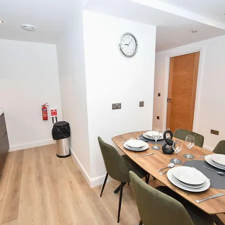 Your Away From In Ls9 * Leeds (West Yorkshire)