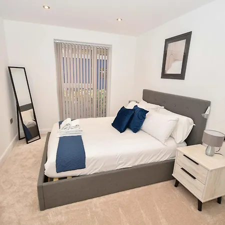 Appartement Your Away From In Ls9 *