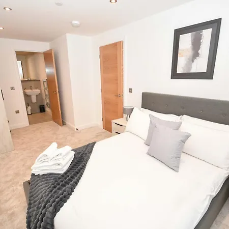 Your Away From In Ls9 Leeds (West Yorkshire)